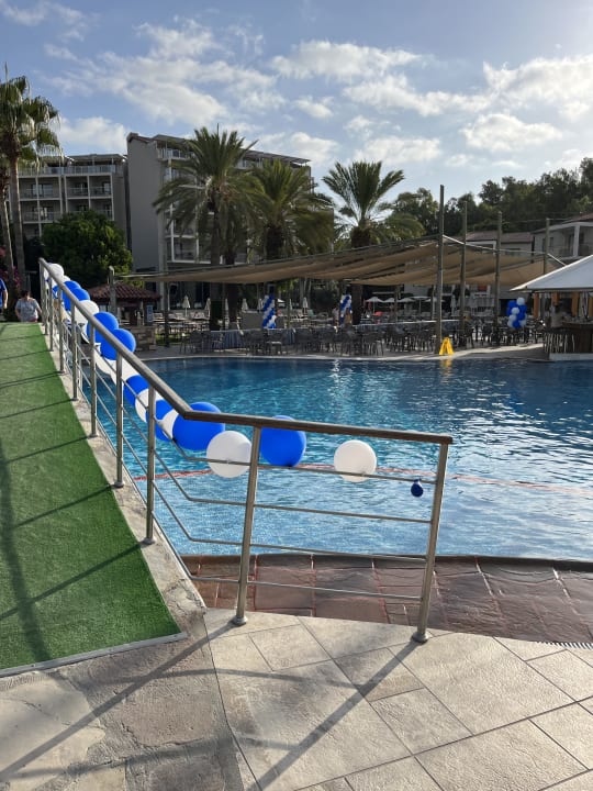 Pool Arum Barut Collection
