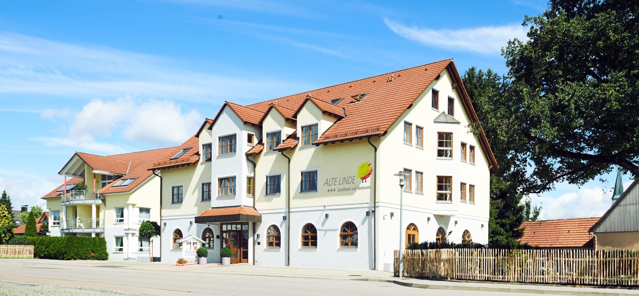 Außenansicht ALTE LINDE Landhotel und Restaurant