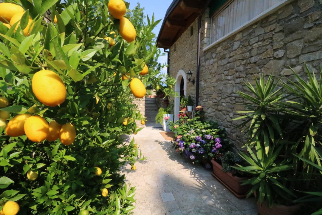 Außenansicht La cascata negli ulivi