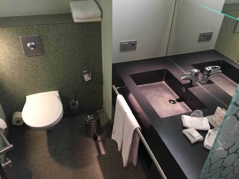 Übersicht Bad/WC/Dusche Radisson Blu Hotel Köln