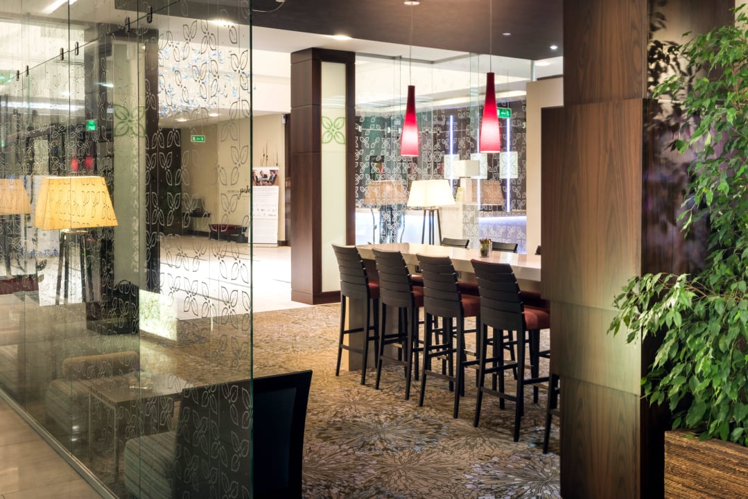 Garden Lounge Hilton Garden Inn Astana