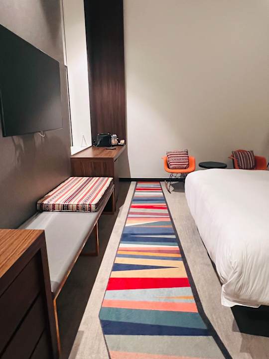 Zimmer Aloft Dubai Airport