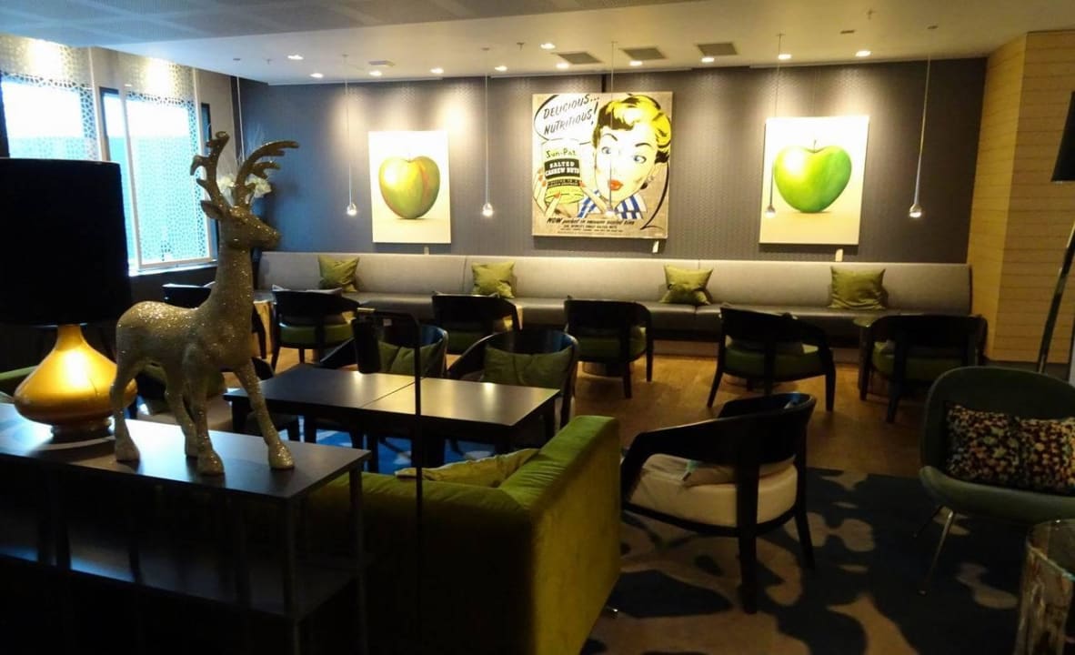 Bar Radisson Blu Waterfront Hotel