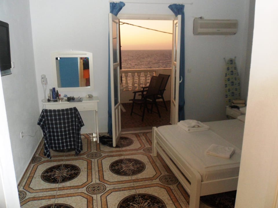 Zimmer - Blick gen Meerseite Athene Palace