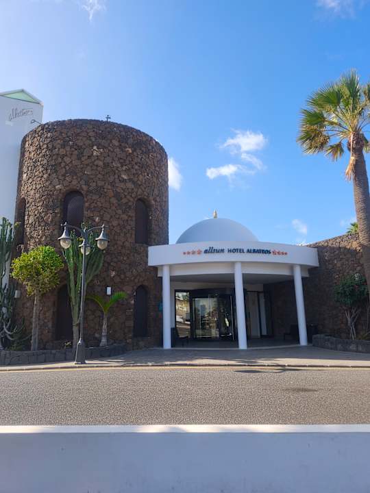 Außenansicht allsun App.-Hotel Albatros