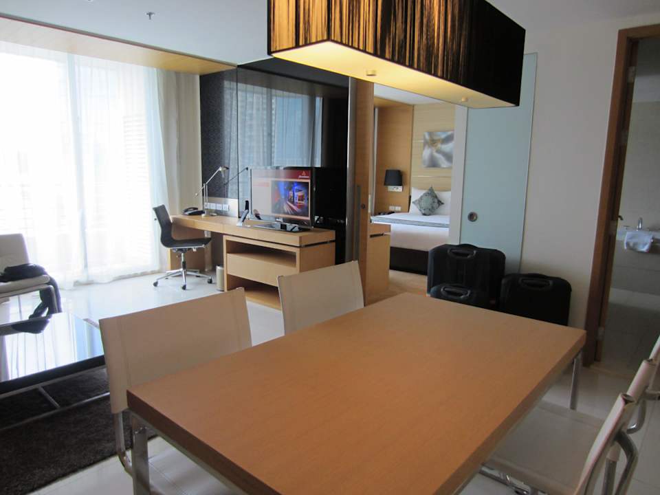 Wohn-  und Essbereich JC Kevin Sathorn Bangkok Hotel