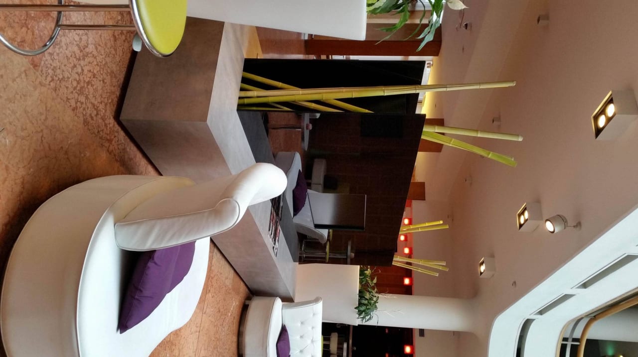 Hotel Freizeit und Empfangsbereich Dorint City-Hotel Salzburg