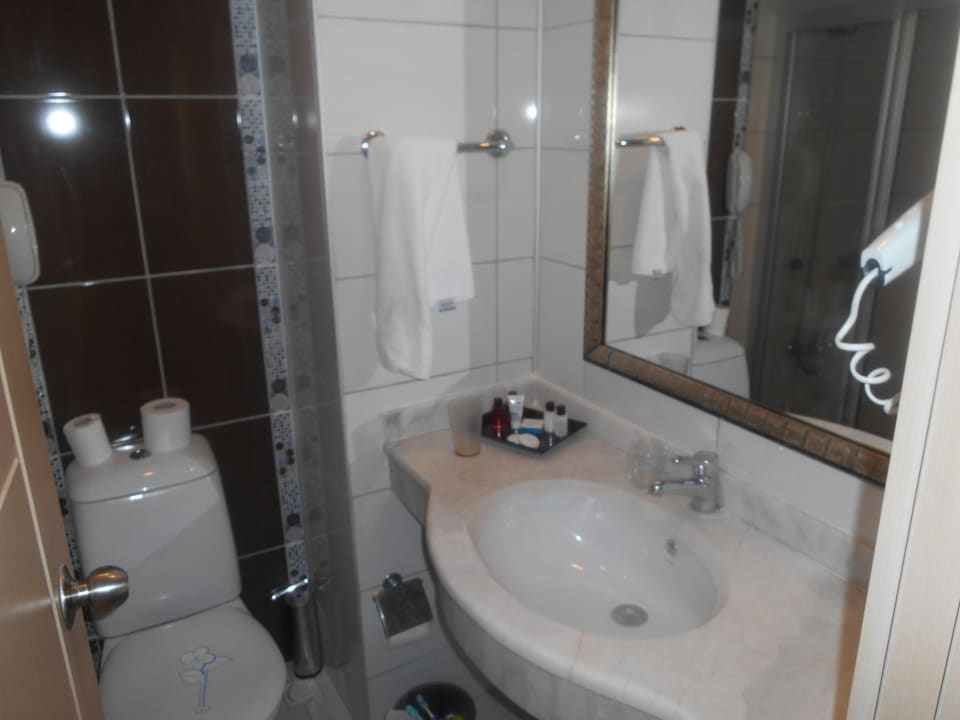 Badezimmer Seaden Corolla Hotel