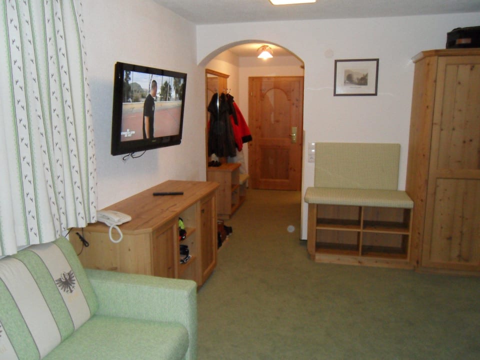 Breiter Flur Hotel Edelweiss Schlössl