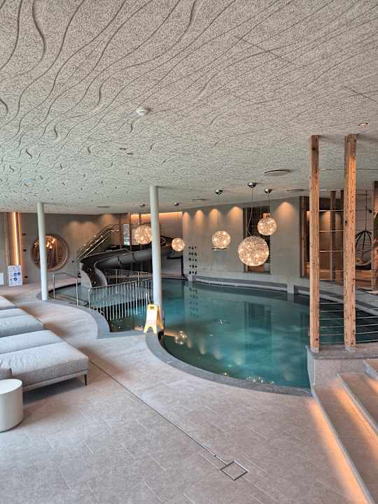 Pool Excelsior Dolomites Life Resort
