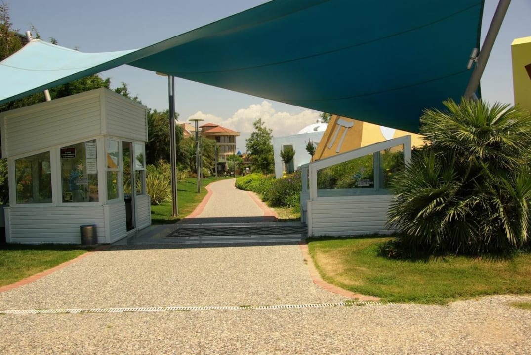 Strandeingang TUI BLUE Xanthe