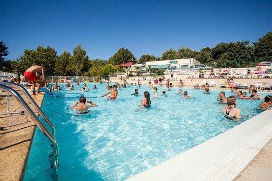 Piscine Camping & Bungalows La Baie des Anges