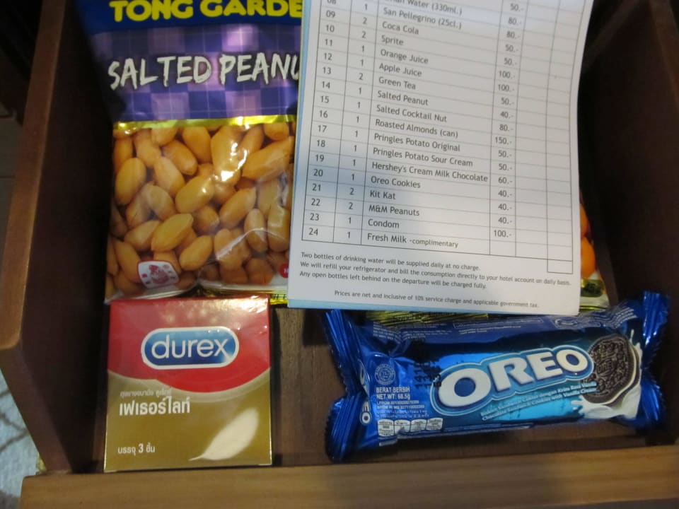 Kondom als Requisit der Minibar ;-) Eastin Grand Hotel Sathorn