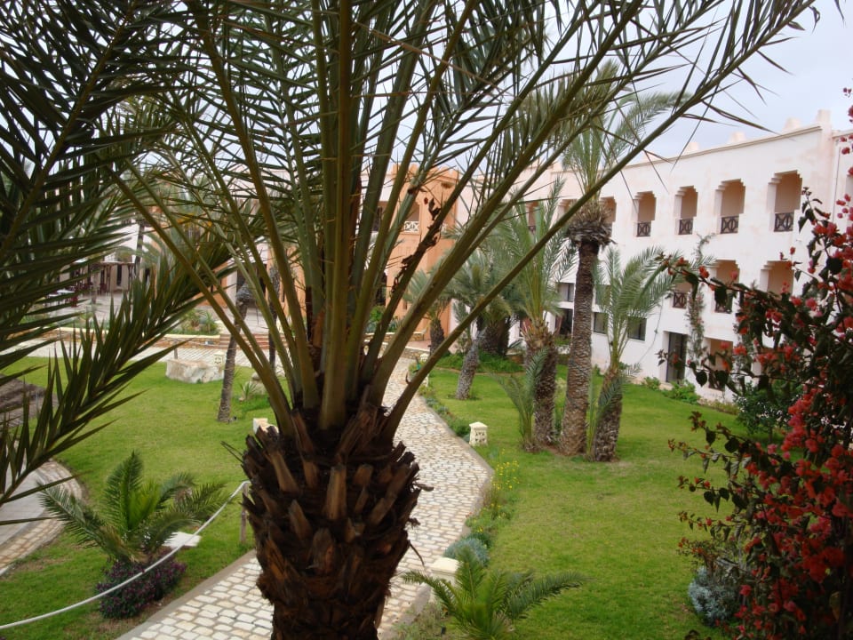 Vom Balkon Richtung Restaurant Vincci Safira Palms