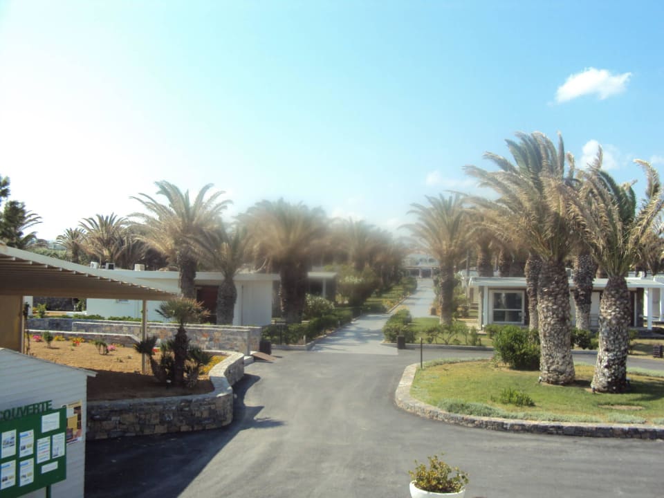 Blick auf Hotelanlage Civitel Creta Beach