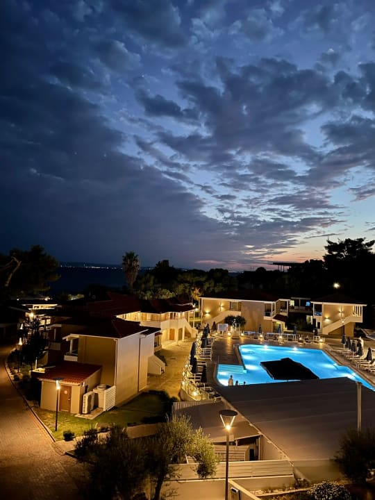 Außenansicht Hotel Lagomandra Beach