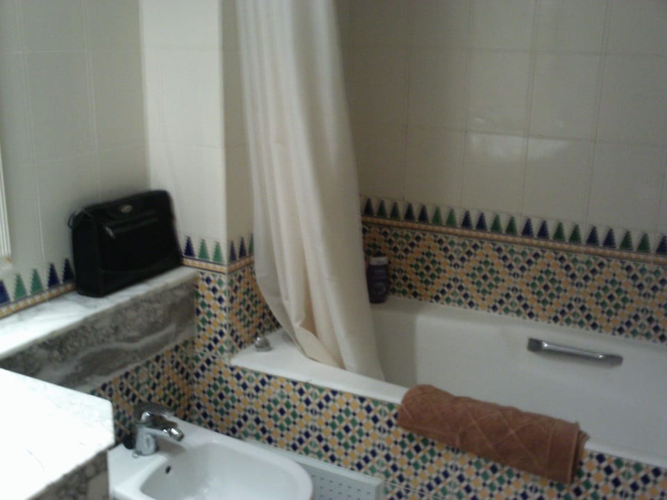 Dusche/ Badewanne Hotel El Mouradi Djerba Menzel
