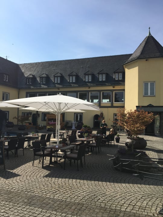 Außenansicht Hotel Klostergut Jakobsberg