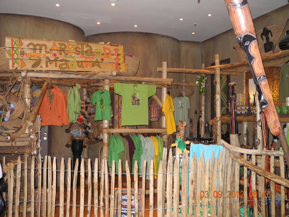 Souvenirshop in der Lobby Hotel Matamba - Phantasialand Erlebnishotel