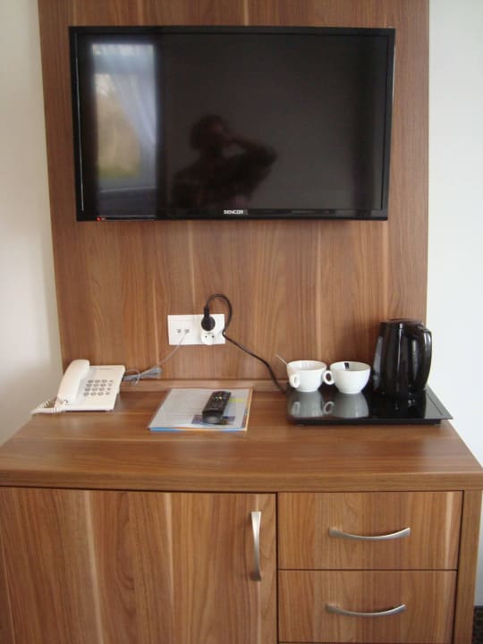 Kühlschrank, Wasserkocher, TV Uzdrowisko Świnoujście S.A. Hotel Admiral I