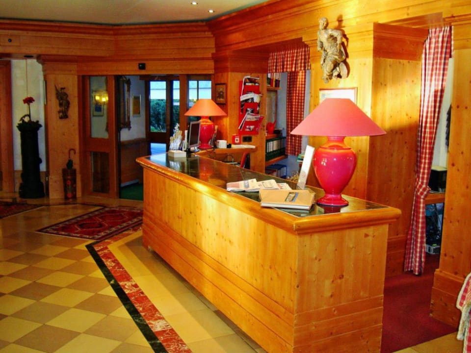 Rezeption  Alpin Resort Sacher Seefeld-Tirol