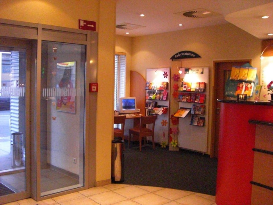 Lobby  ibis Wien City