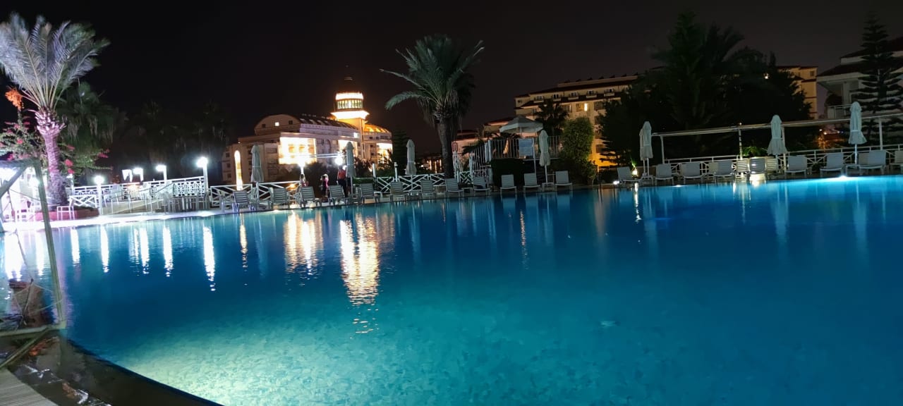 Pool Seaden Corolla Hotel