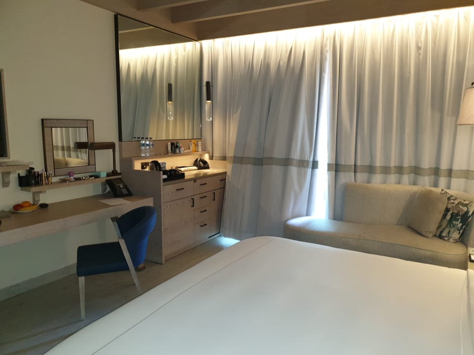 Zimmer Saadiyat Rotana Resort &  Villas