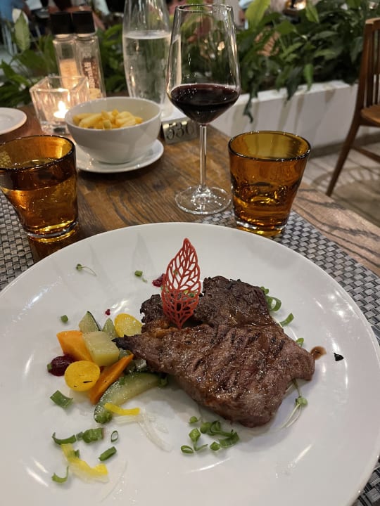 Gastro Victoria for 2 Beachcomber Resort & Spa - Adults only