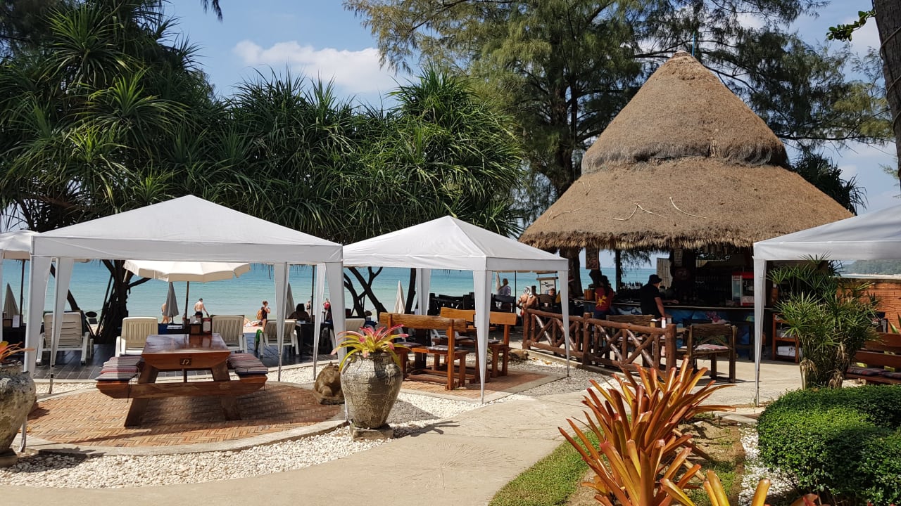 Strand Hotel Lanta Castaway Resort