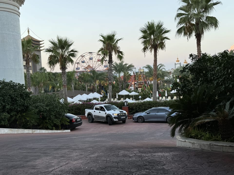 Außenansicht Royal Taj Mahal Hotel