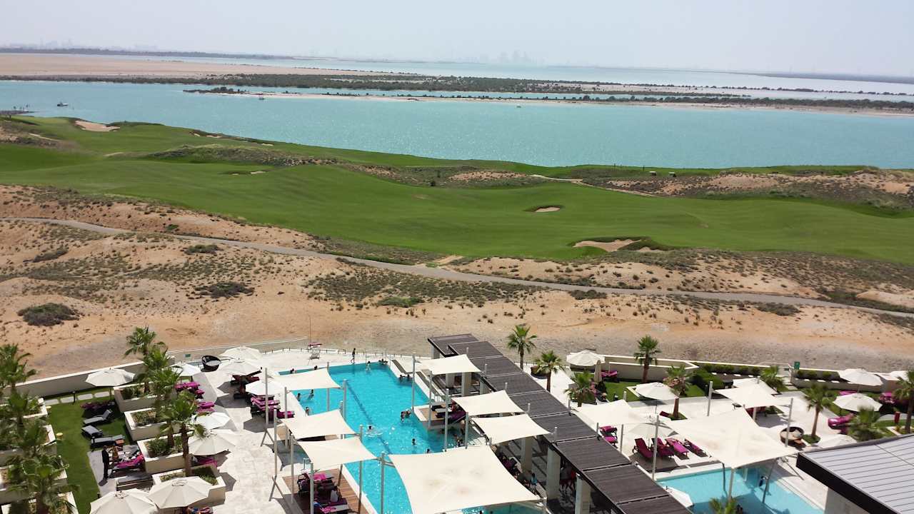 Wunderschöne Aussicht aus dem Zimmer Crowne Plaza Hotel Yas Island
