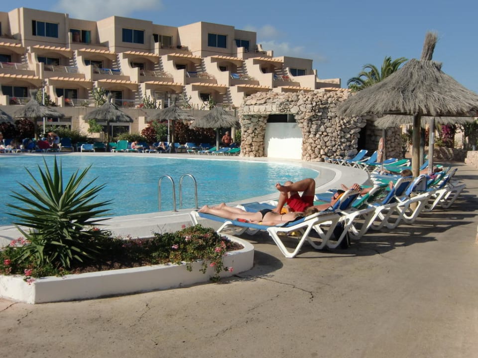 Der große Pool SBH Monica Beach Resort