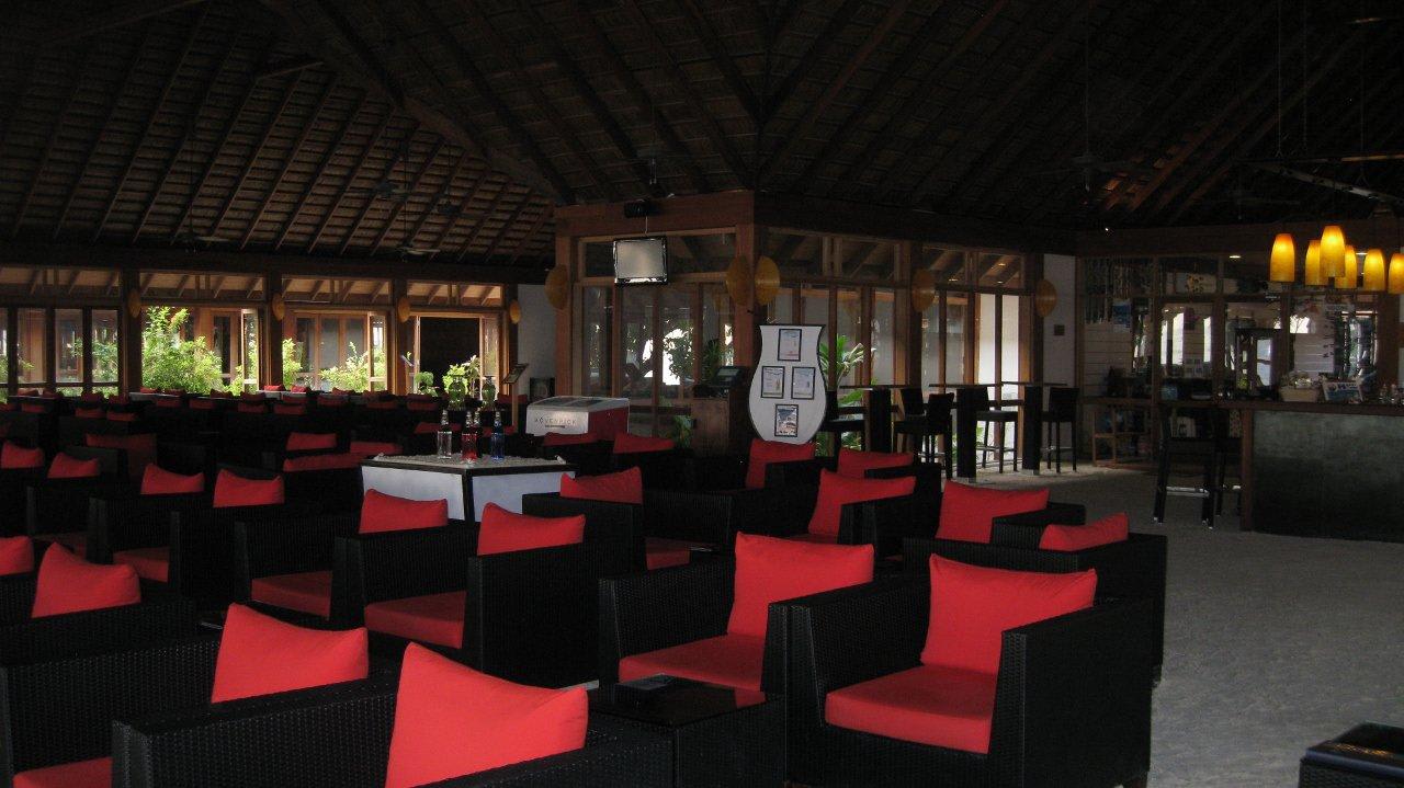 Bonthi Bar Vilamendhoo Island Resort & Spa