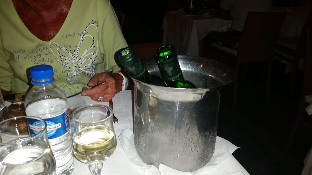 Lecker Wein The Orangers Beach Resort and Bungalows