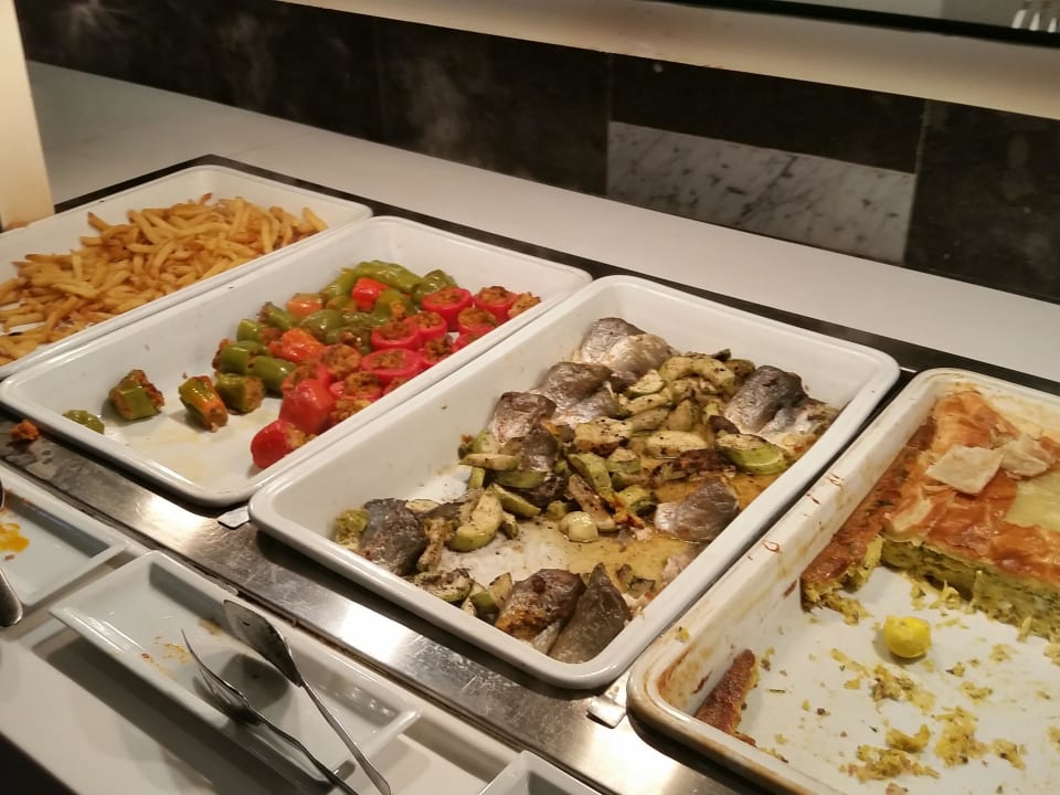 Leckeres Essen  The Orangers Beach Resort and Bungalows