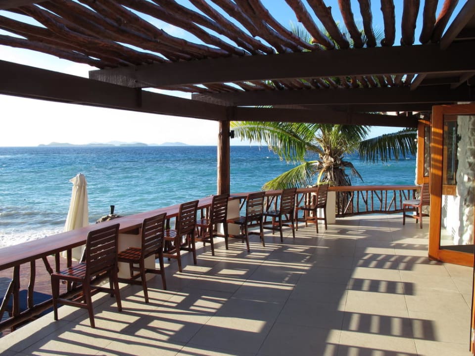 Beach-Bar Hotel Matamanoa Island Resort