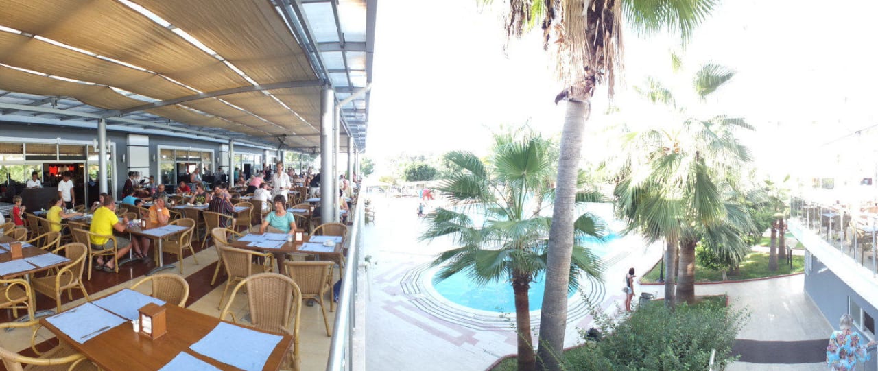 Terrasse Restaurant Mira Meridia Beach Hotel