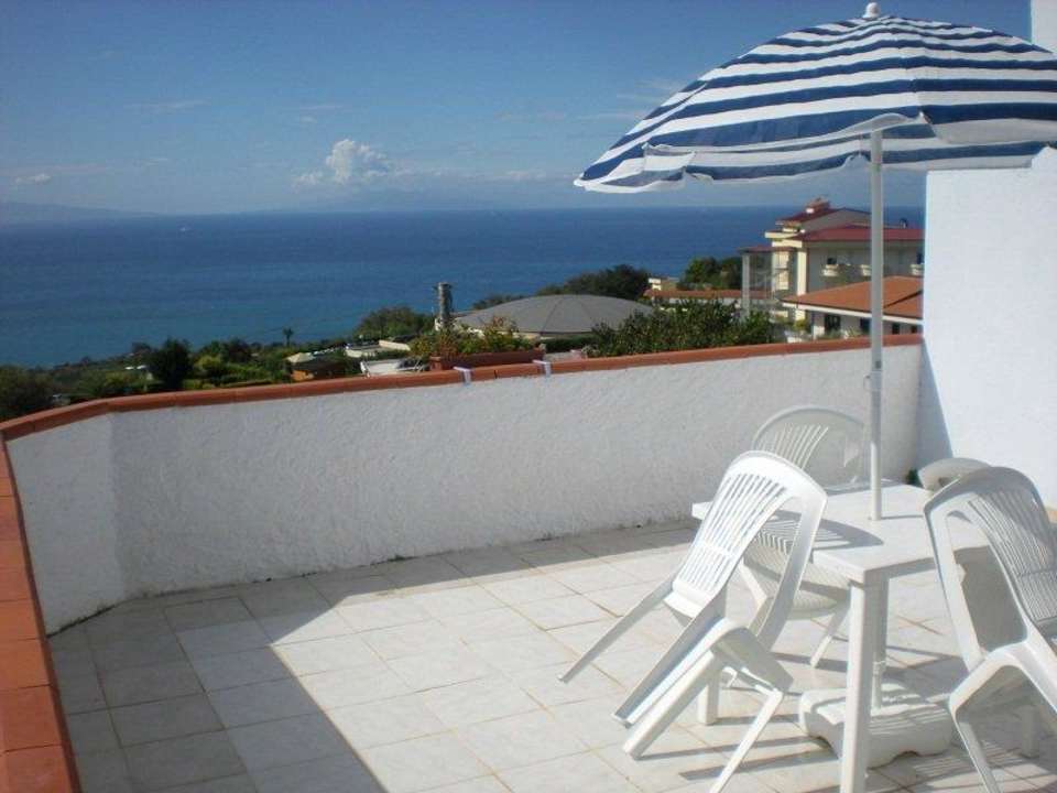 Bilocale Vista mare 3°piano Oasi Blu Apartment Vacanza