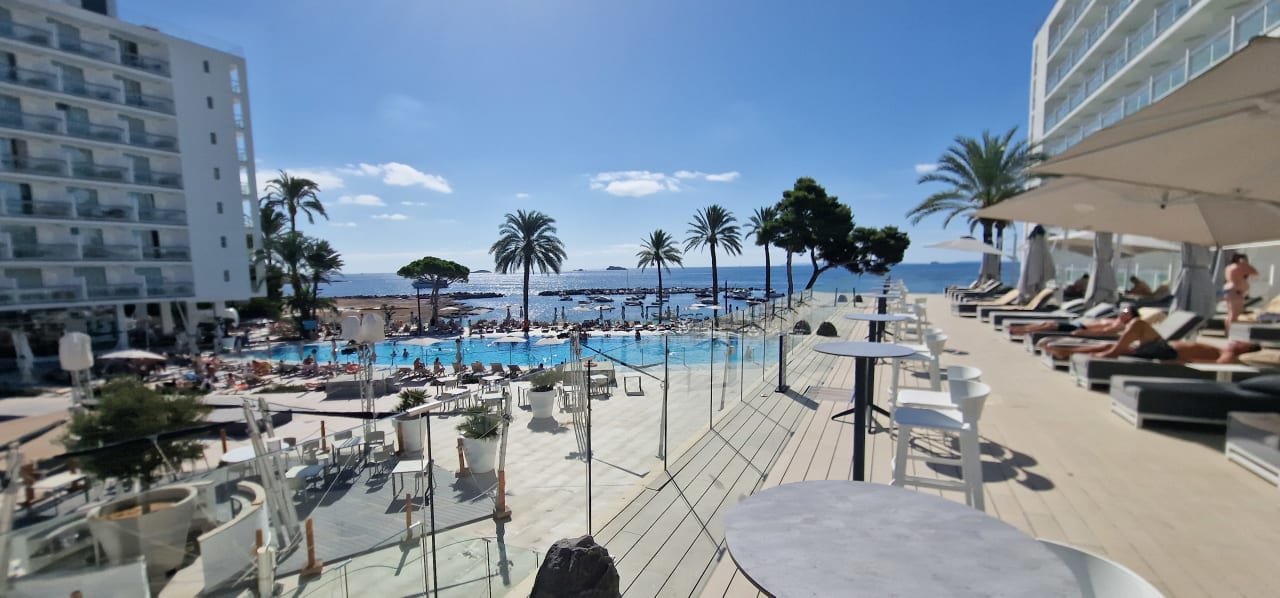 Pool The Ibiza Twiins