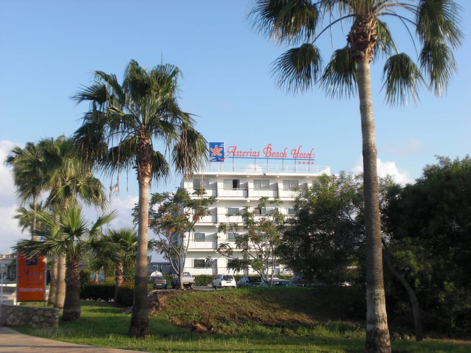 Blick auf das Hotel Asterias Beach