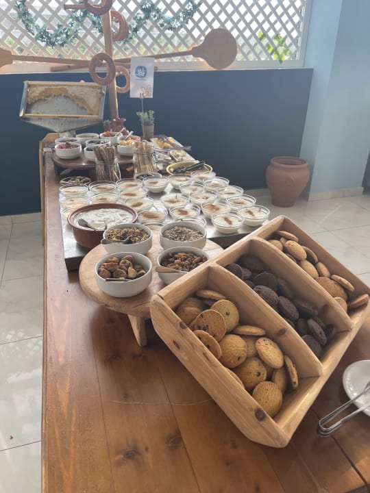 Gastro Asterias Beach Resort