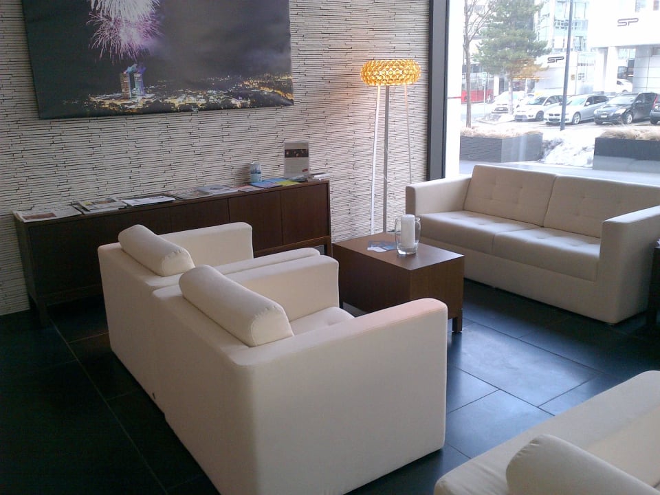 Einladende Lobby Hotel City West Chur