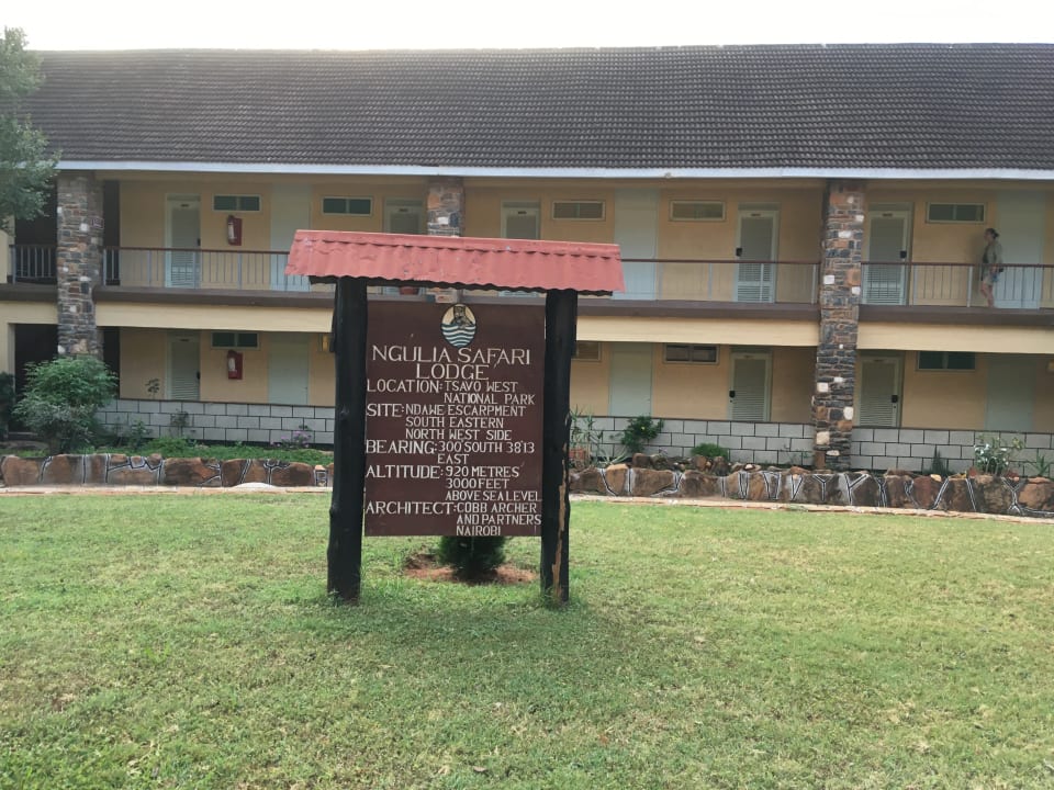 Außenansicht Ngulia Safari Lodge