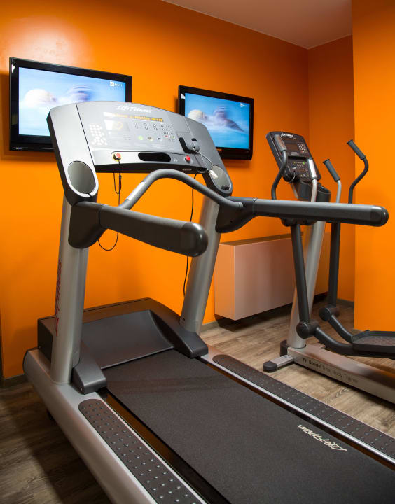 Fitness Center Best Western Plus Executive Hotel & Suites