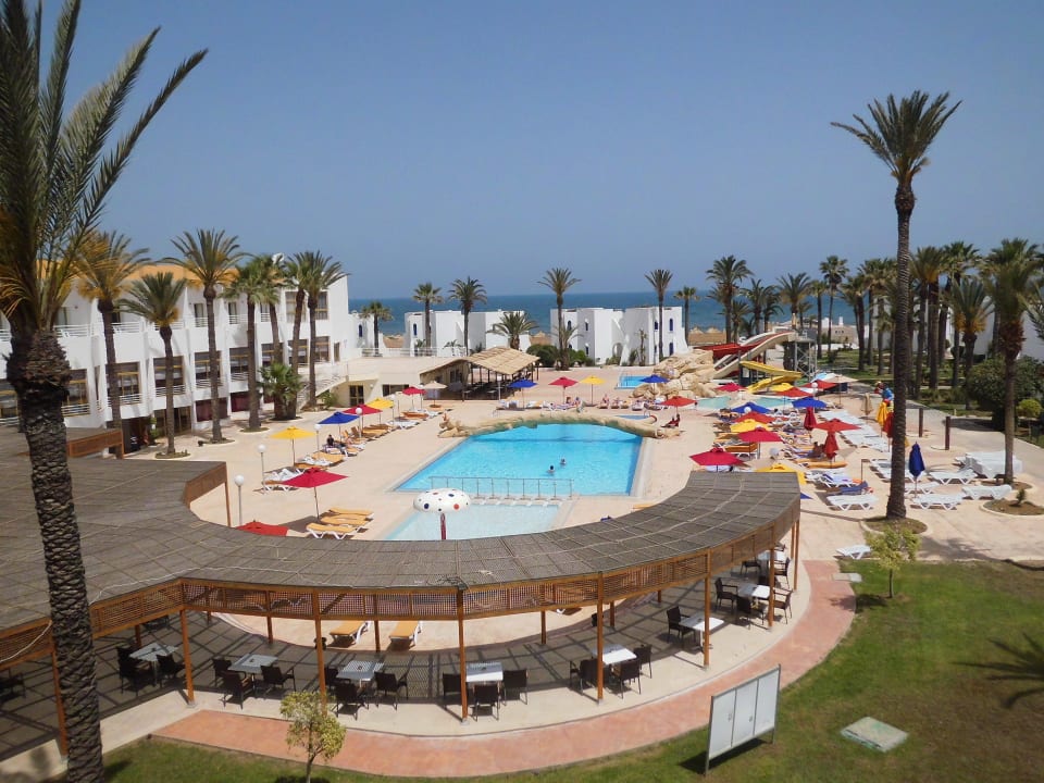 Pool Ruspina Beach Resort