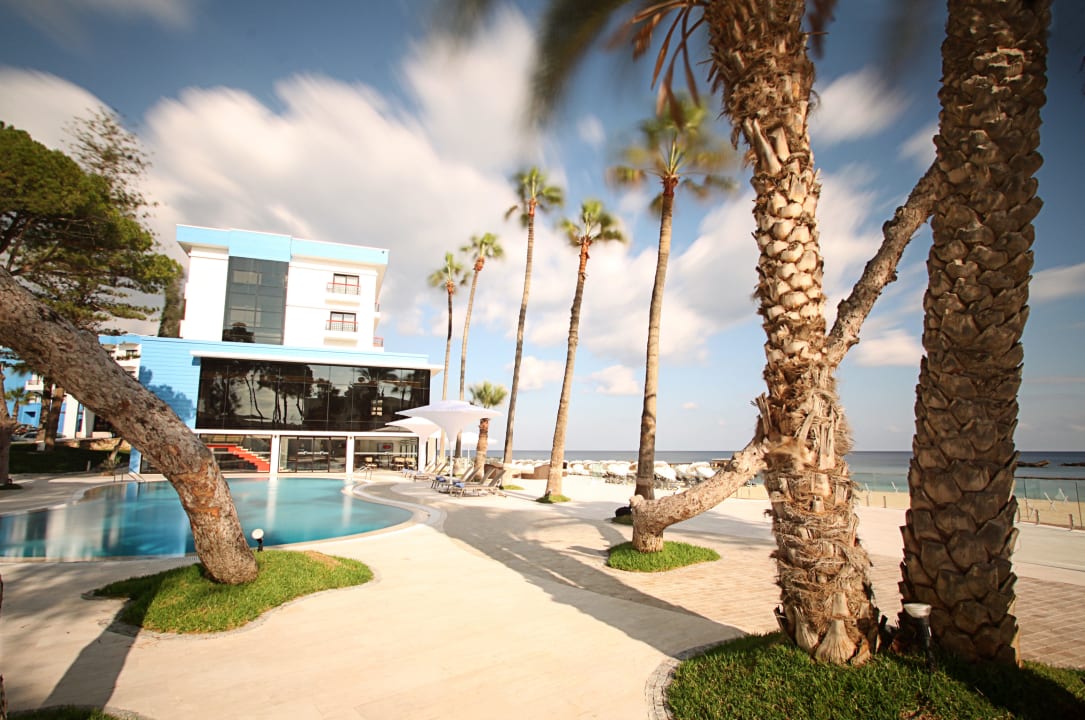 Pool Area Arkin Palm Beach Hotel