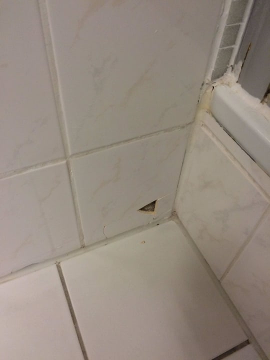 Defekte Fliese Zimmer 86 Relexa Hotel Bellevue Hamburg