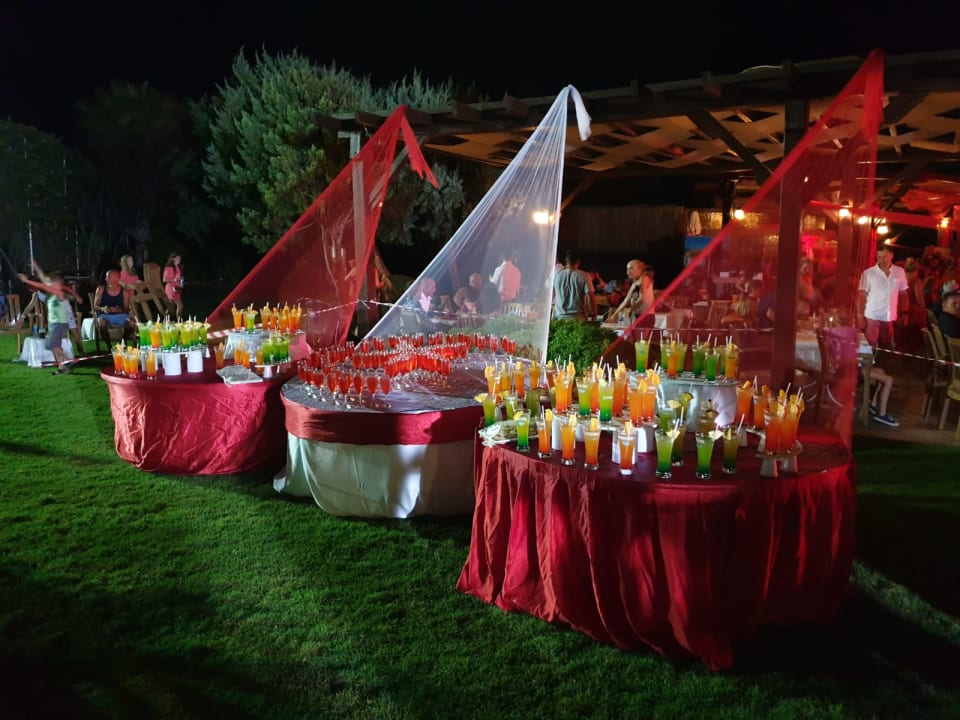 Gastro Saturn Palace Resort Hotel