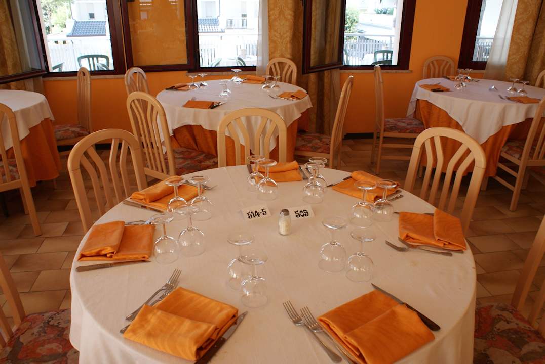 Hotel Corona Milano Marittima Vacanze Urlaub Hotel Corona